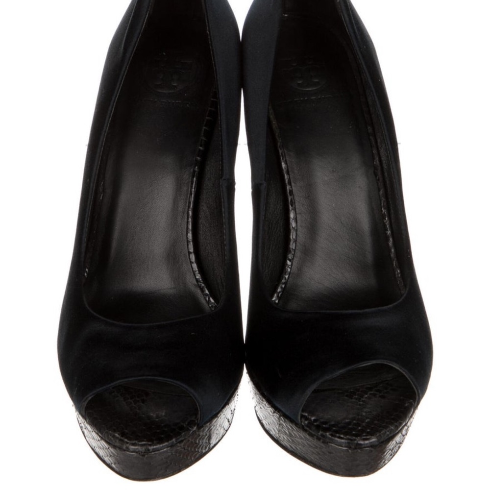 Tory Burch navy heels
